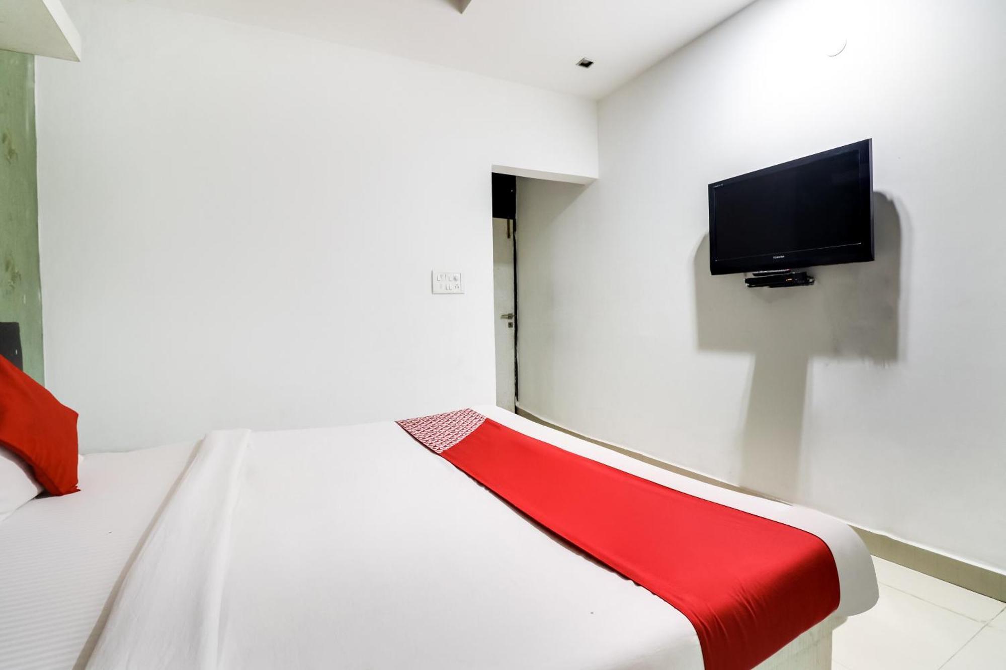 Oyo Flagship Just-9 Inn Near Sahara Ganj Mall Lucknow Esterno foto